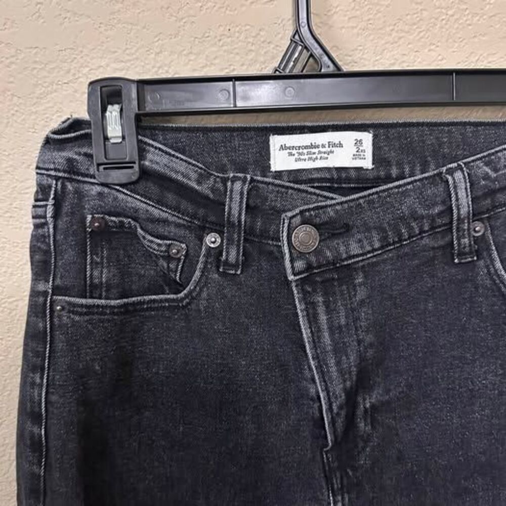 Abercrombie & Fitch The '90s Slim Straight Ultra High Rise Black Jeans - Size 26